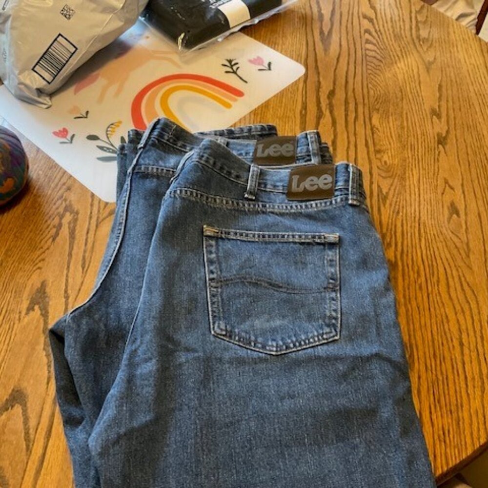 LEE JEANS  Mens 42 X  30